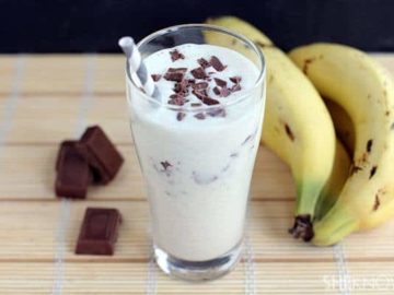 healthy-banana-chocolate-milkshake